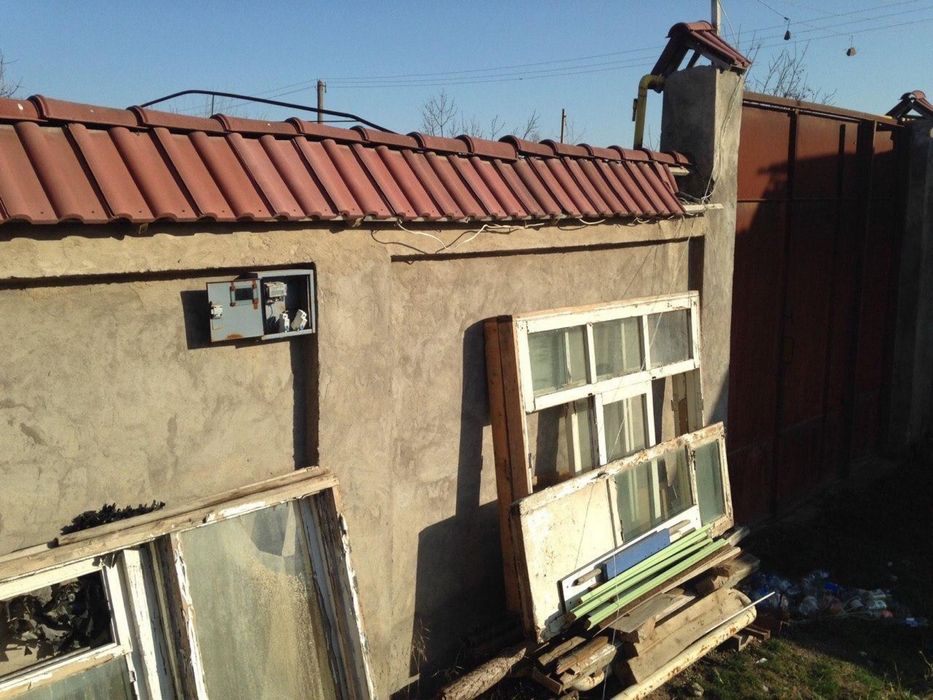 Продаю участок земли. Цена за сотку.