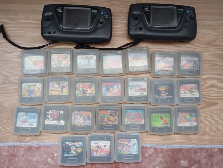 Vând console SEGA+26 jocuri toate originale Made in Japan.Stare bună.