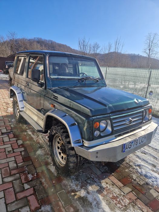 Vând Suzuki Samurai