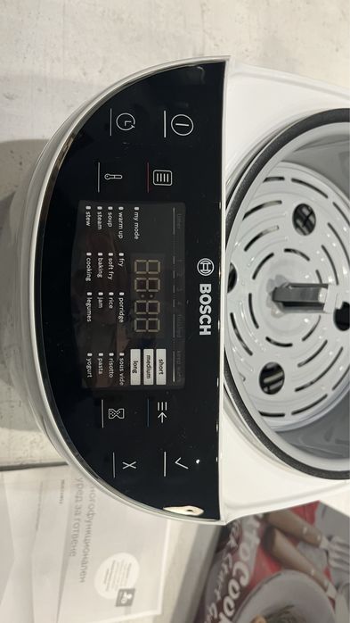 Топ цена днес Мултикукър Bosch MUC11W12 в перфектно състояние