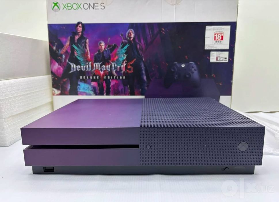 Xbox one S +4 диска в комплекте
