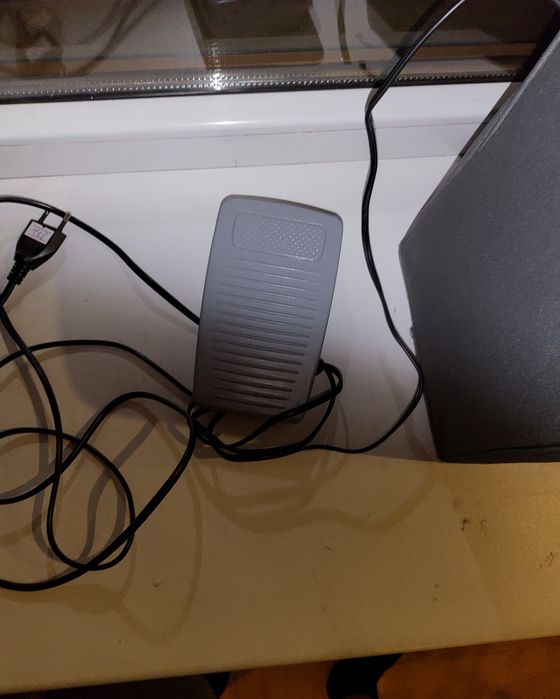 Швейная машина Bernette London 8