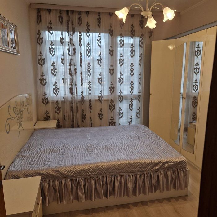 Дава се под наем Тристаен апартамент в Варна, Център - 115 кв.м за 787.95 € - Снимка #6