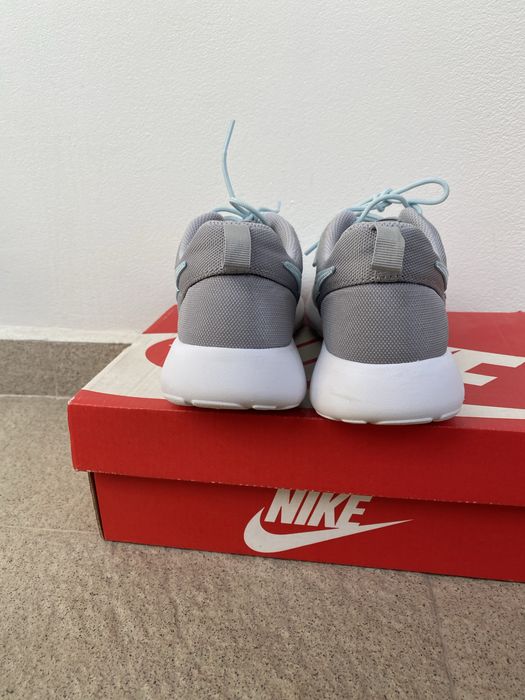 Nike маратонки и сандали 36 номер
