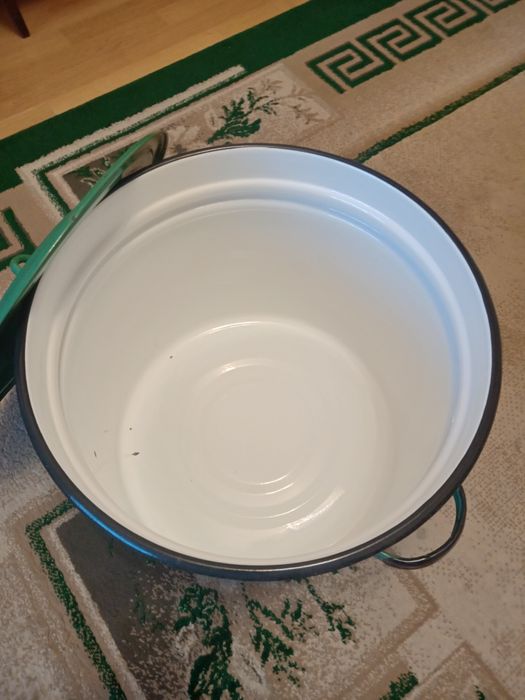 Продам кастрюля эмалированная 40 л.