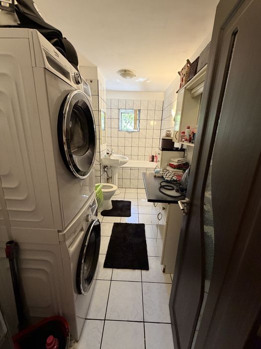 Apartament 4 camere, etaj 1, cartierul Soarelui