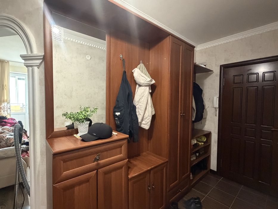 Шкаф для прихожей