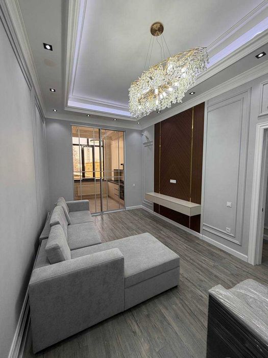 Продается 2-х комнатная квартира на Чинабаде на 1-м этаже