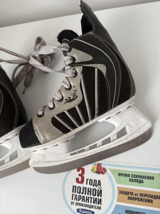 Продам коньки фигурные 36 размер