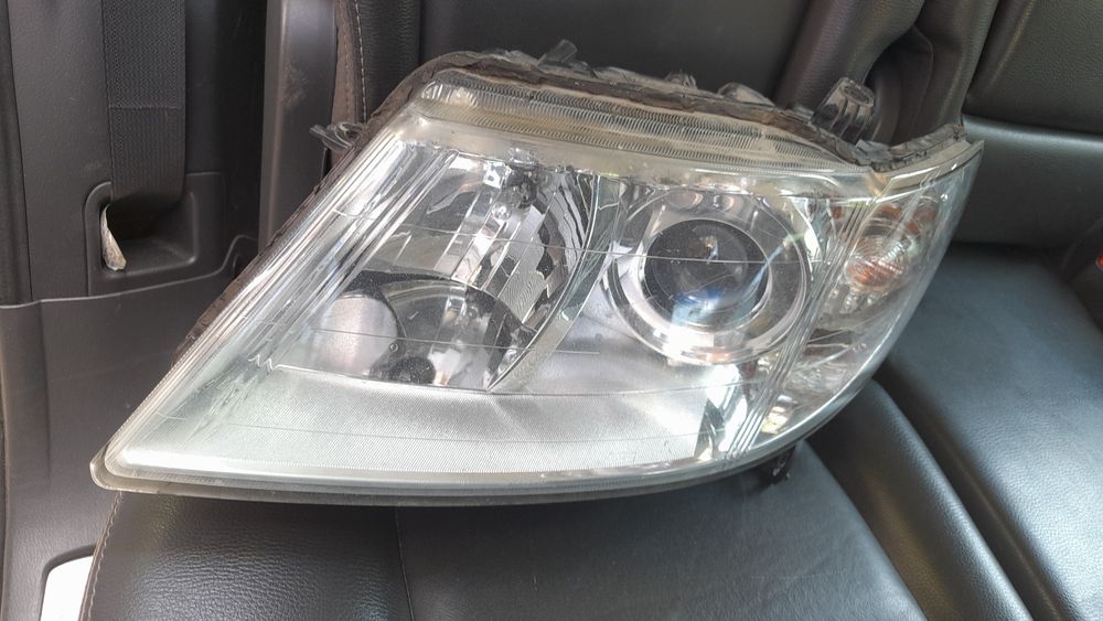 Субару трибека фейс На части