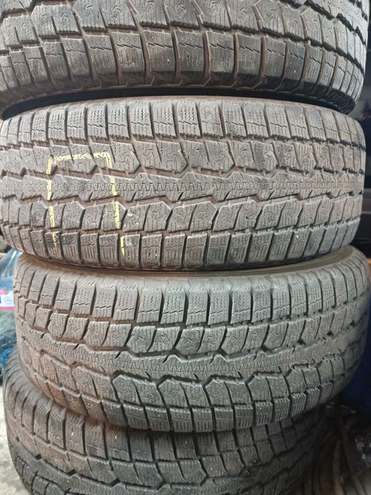 Зимни гуми Toyo 235/65/18 Dot 3621