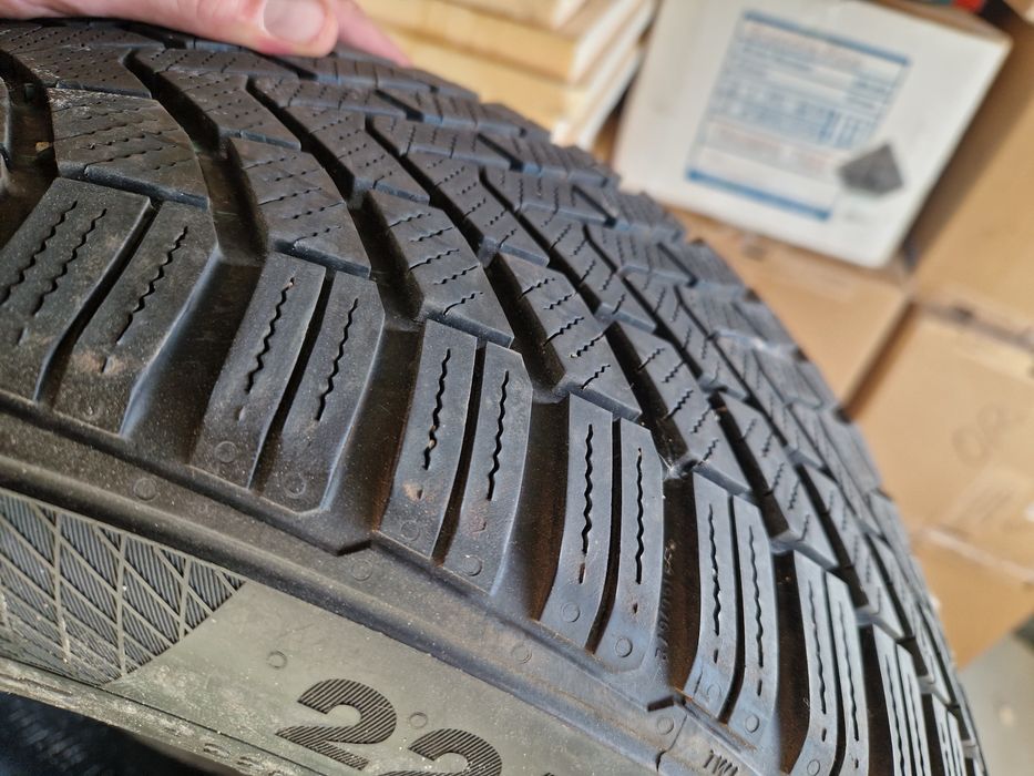Anvelopa iarna 225/50/r17H