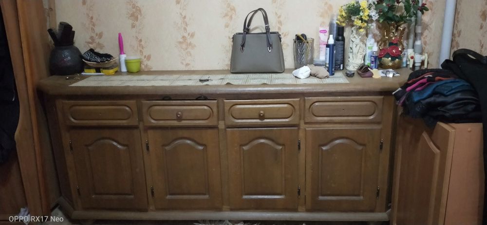 Продам комод из массива дерева.