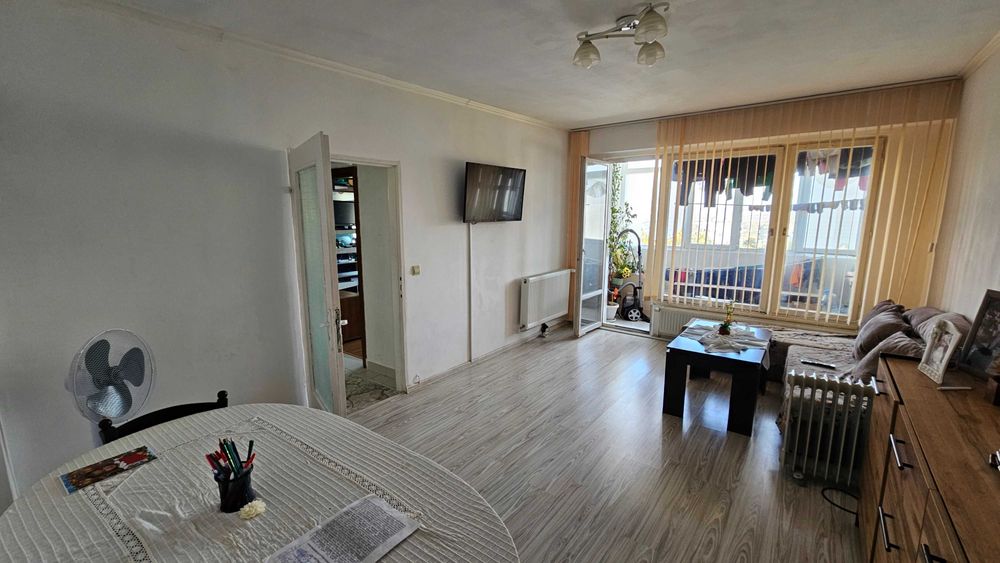 Продава се Тристаен апартамент в Разград, Орел - 75 кв.м за 1156 €/кв.м - Снимка #1