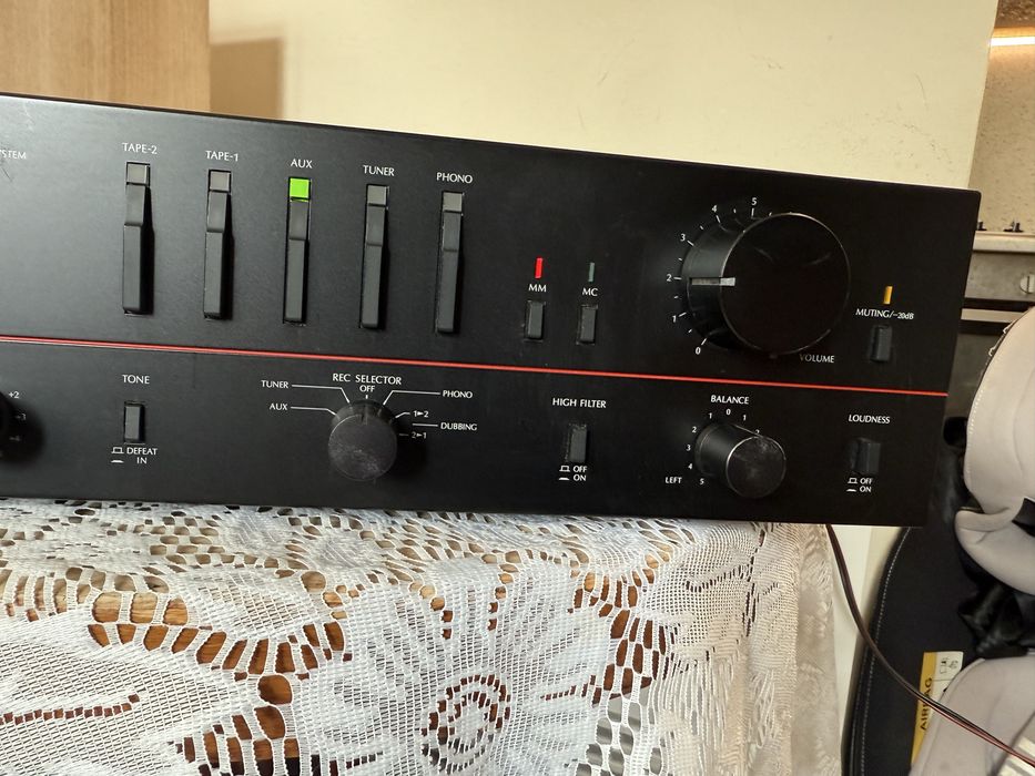 Sansui AU-33 Качествен стерео усилвател