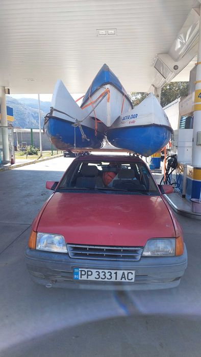 продавам 3 местно туристичско кану