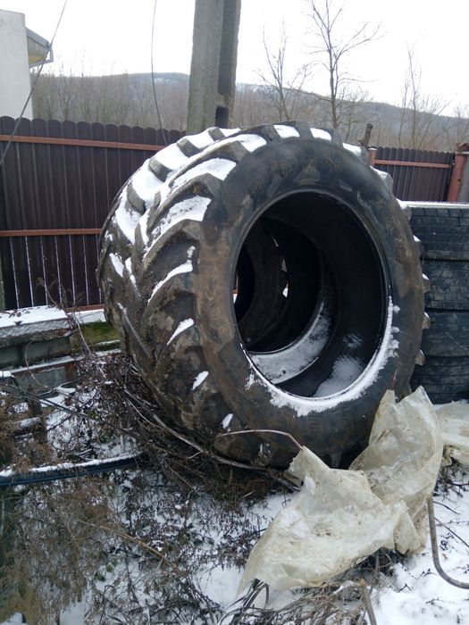 Vând cauciucuri Michelin folosite