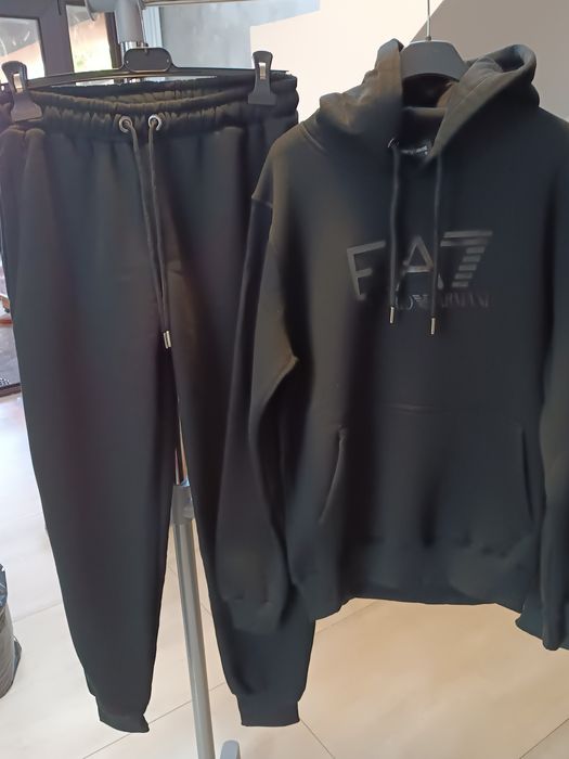 Trening pentru bărbați Armani doar s