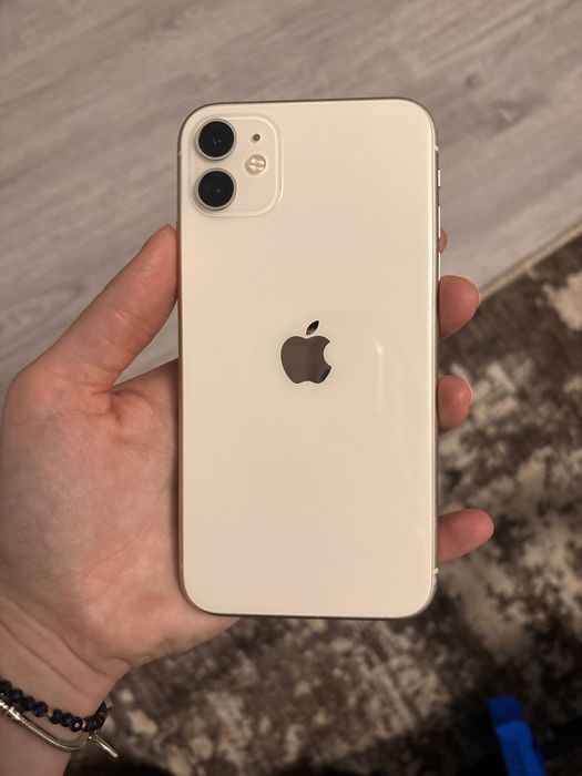 Vand iphone 11 simplu