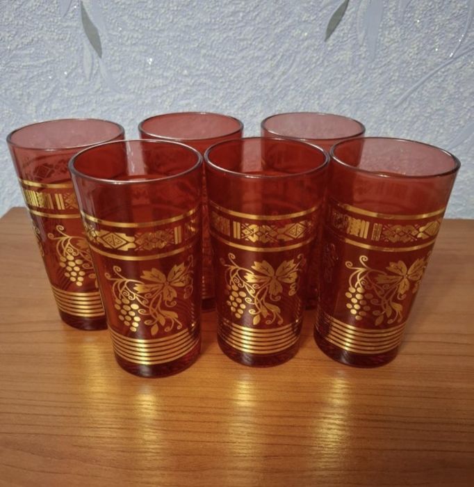 Бокалы для сока и рюмки