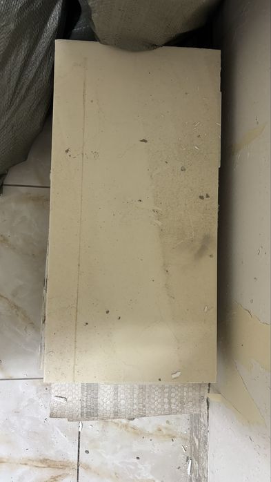 Отдам кафель 60*30
