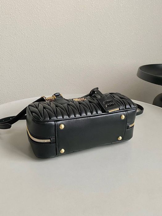 Geanta Miu Miu Medium