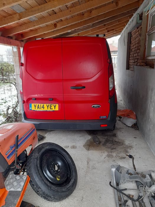 Продавам лекотоварен Форт Транзит Канект