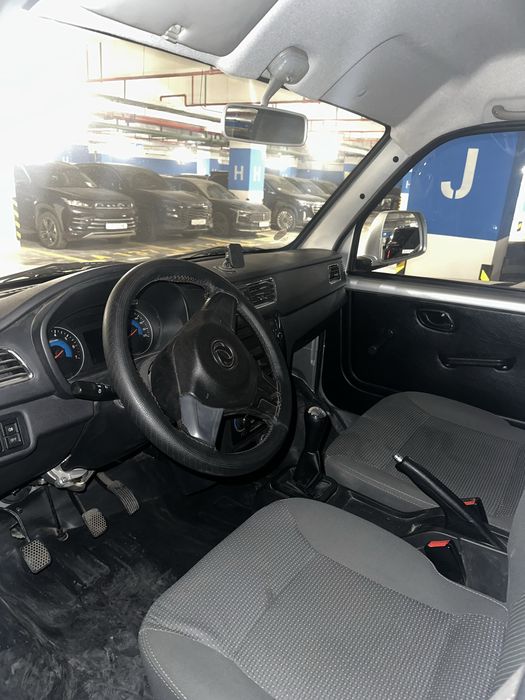 Автомашина сотилади Д50