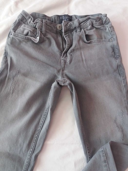 Детски лот -дънки със суитшърт