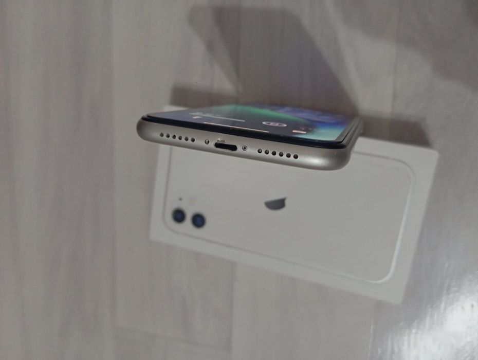 Айфон 11 64гб акб 74