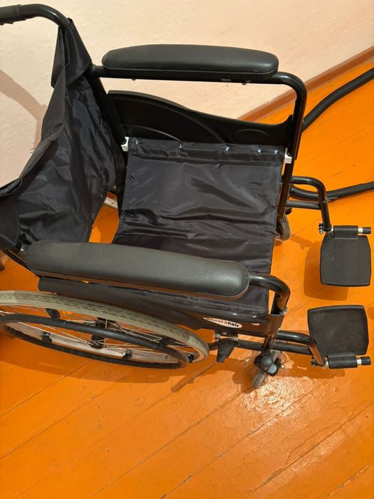 Инвалидное кресло