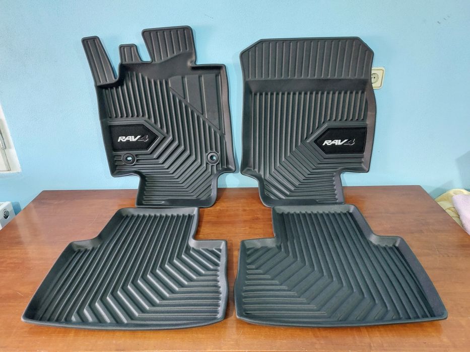 Covorase(presuri) tip tavita dedicate TOYOTA RAV4