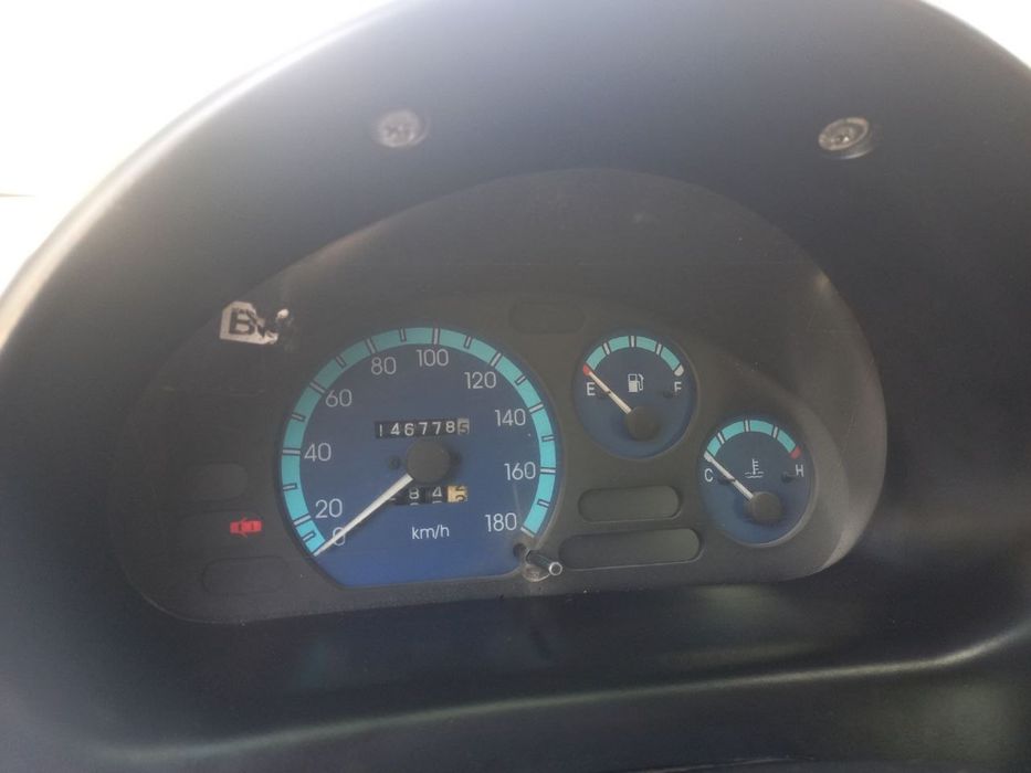 Matiz qvtomobili sotiladi