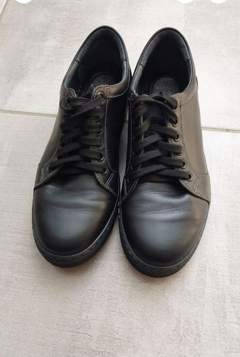 Adidași piele naturală nr 39