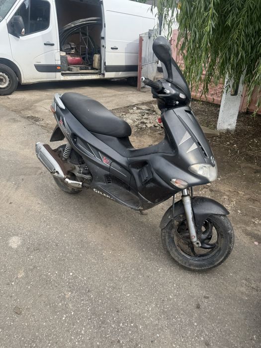 Gilera runner 125