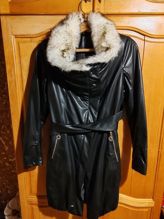 Кожено красиво палто.