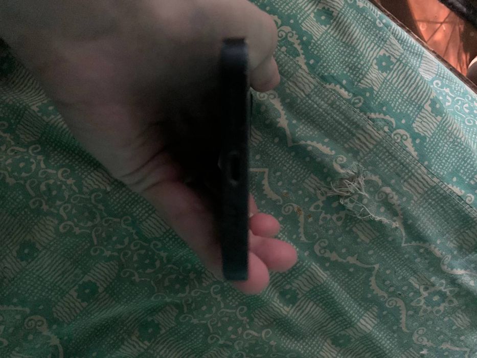 Продам iphone 12