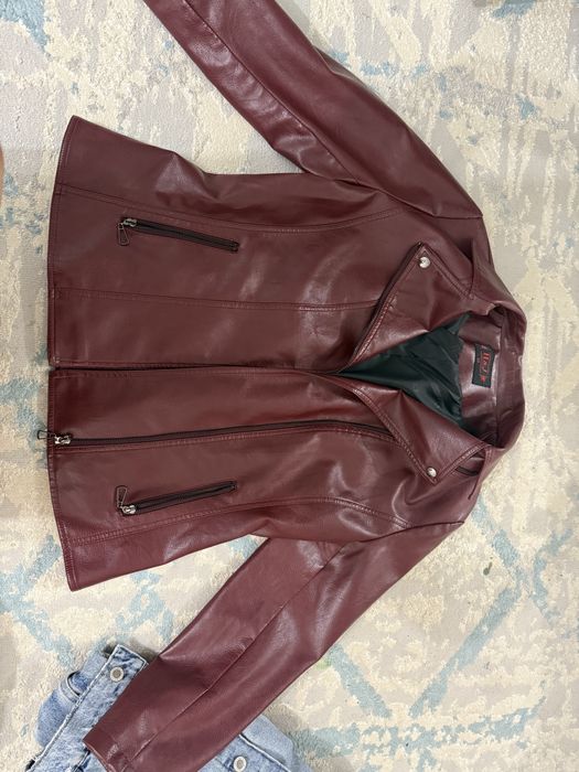 Кожаная куртка 46-48 размер