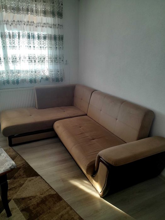 Ъглов холов диван