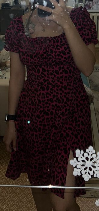 Женское платье..