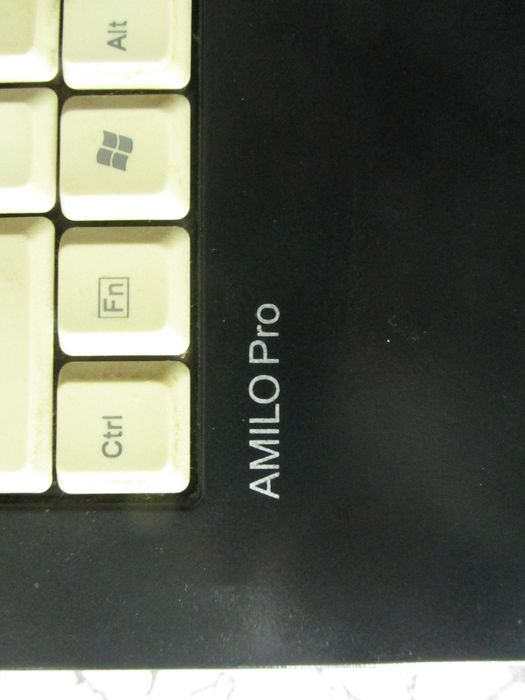 Laptop Fujitsu Siemens Amilo Pro V2030D с оригинално зарядно