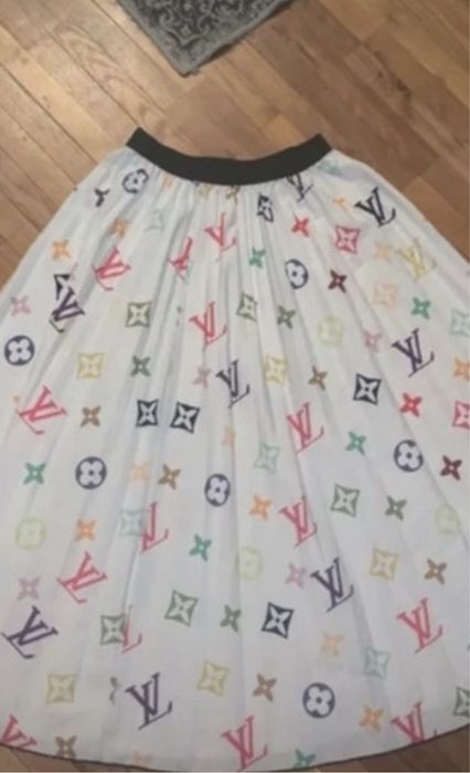 Fuste de vara model LV Murakami si Fendi