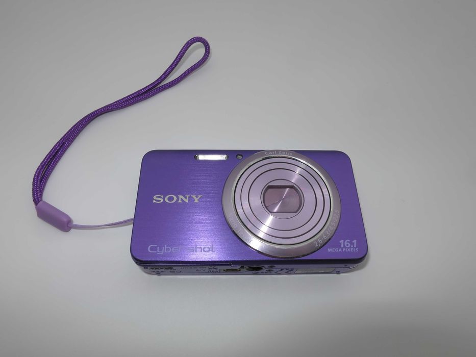 Sony Cyber-shot DSC-W630 ултра компактен и стилен фотоапарат, лилав цввят, цифрова камера в отлично състояние,  16MP и 5х оптично увеличение