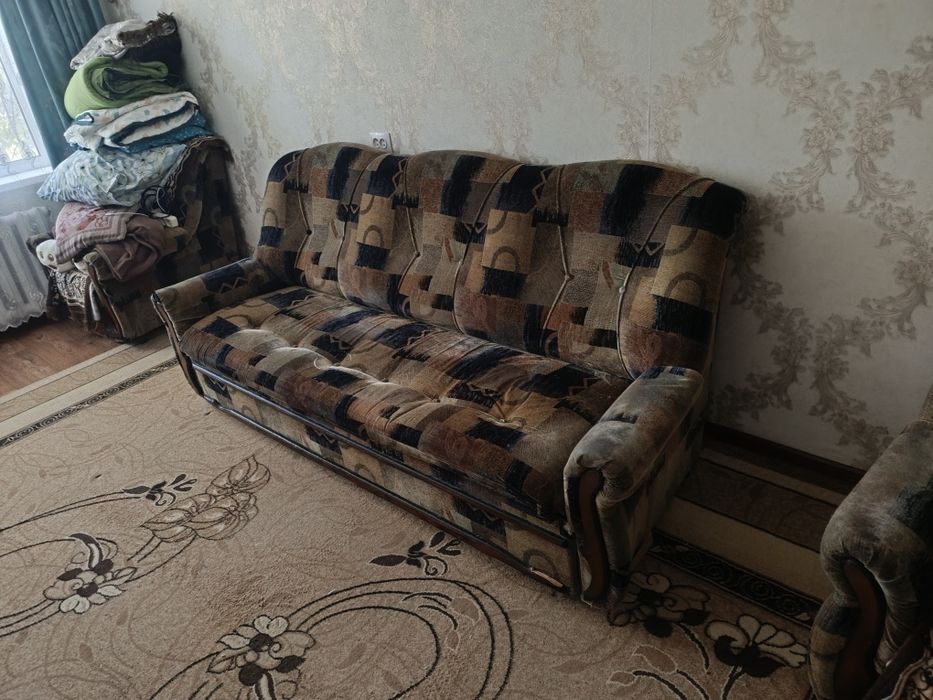 Продам диван б/у самовывоз