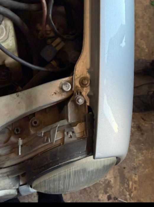 Фара Мерседес в210