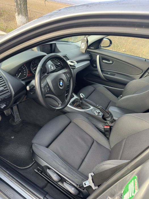 Vând bmw seria 1 e87