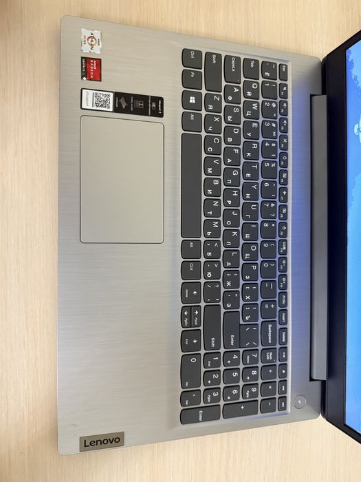 Lenovo IdeaPad 3 15ADA05