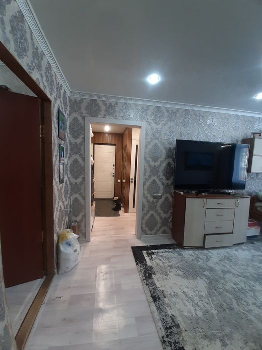 Продам 2-х комнатную квартиру в центре