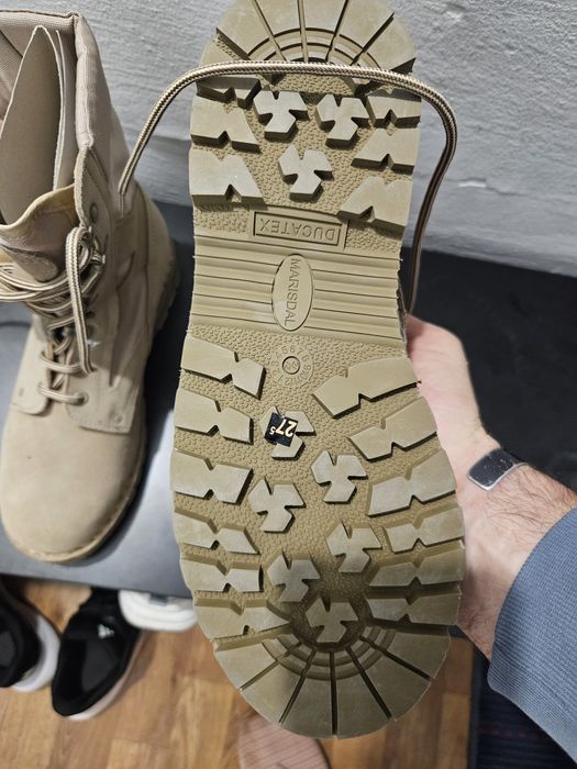 Bocanci militari de vara