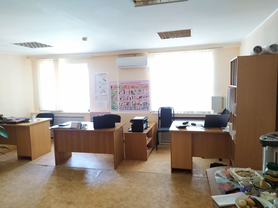 Продам ЧАСТЬ ЗДАНИЯ, в 3 этажа